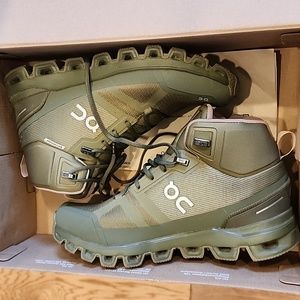 Womens ON cloudrock waterproof hiking shoe.